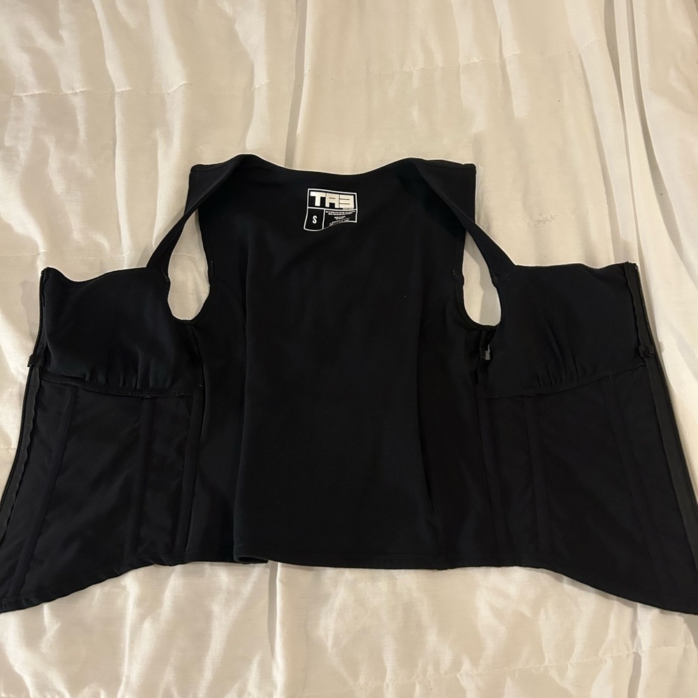 TA3 Corsety Square Neck Sleeveless Top - Picture 6 of 6